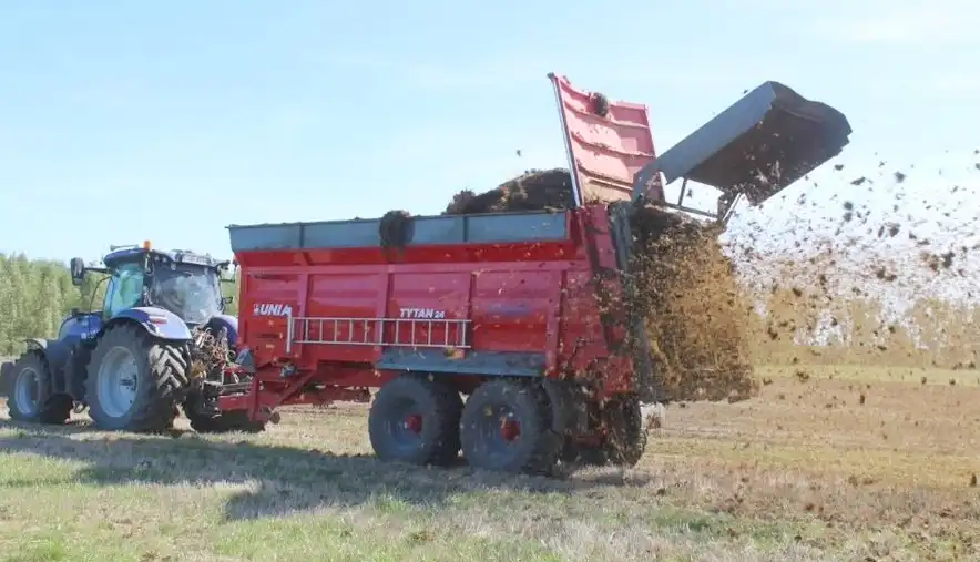 Rozrzutnik obornika Unia TYTAN 24
